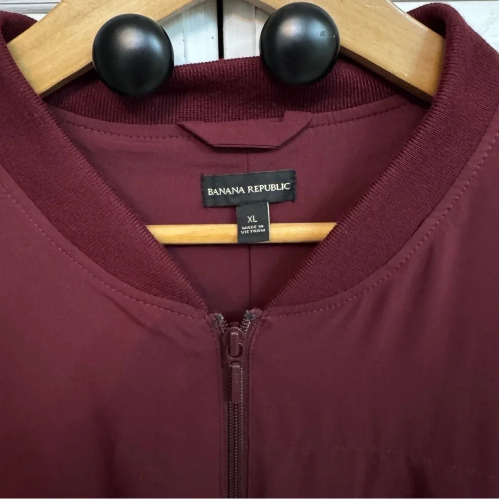 Banana Republic chic burgundy